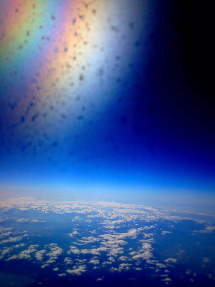 『空の上は神様の領域』　　撮影：M.Kobayashi